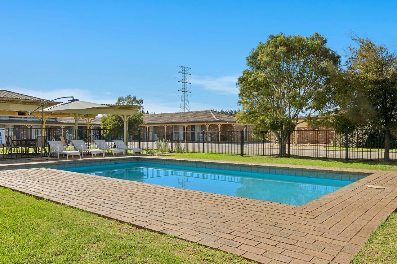 Quality Inn Carriage House Wagga Wagga Eksteriør billede